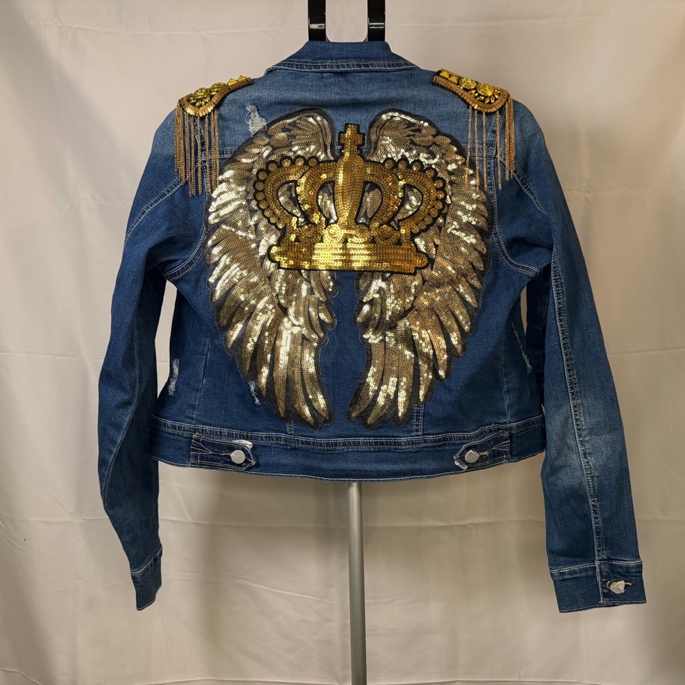 Stylish Blue Denim Jacket - Picture 2 of 10